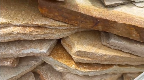 Плитняк златолит жёлтый золотистый для отмостки купить в Иркутске