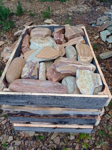 Златолит жёлтый, жёлто-зелёный глыбки и валуны для ланшафтного дизайна купить в Иркутске