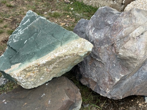 Камни для ландшафтного дизайна зелёные 10-60 килограмм купить в Иркутске