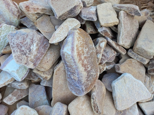 Златолит жёлтый, жёлто-зелёный глыбки и валуны для ланшафтного дизайна купить в Иркутске