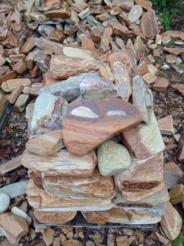 Златолит жёлтый, жёлто-зелёный глыбки и валуны для ланшафтного дизайна купить в Иркутске