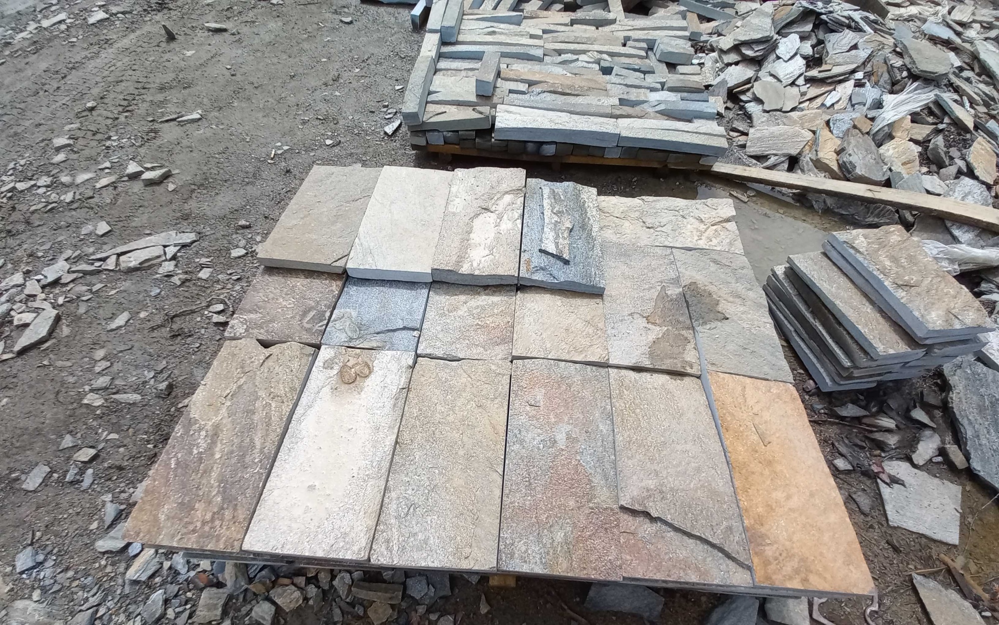 Плитка пилёная златолит Уральский для фасада купить в Иркутске