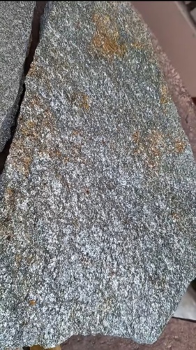 Плитняк златолит серебристый для цоколя, отмостки купить в Иркутске