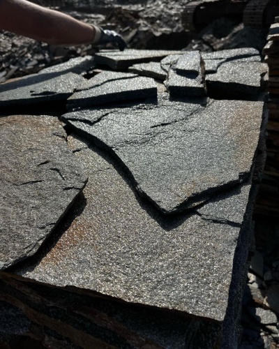 Плитняк златолит серебристый для фасада купить в Иркутске