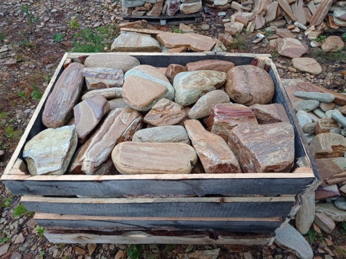 Златолит жёлтый, жёлто-зелёный глыбки и валуны для ланшафтного дизайна купить в Иркутске