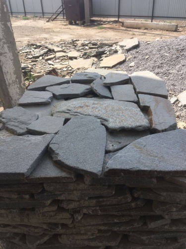 Златолит серебристый галтованный для лестниц купить в Иркутске